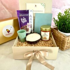 Earth-Friendly Ensemble Hamper